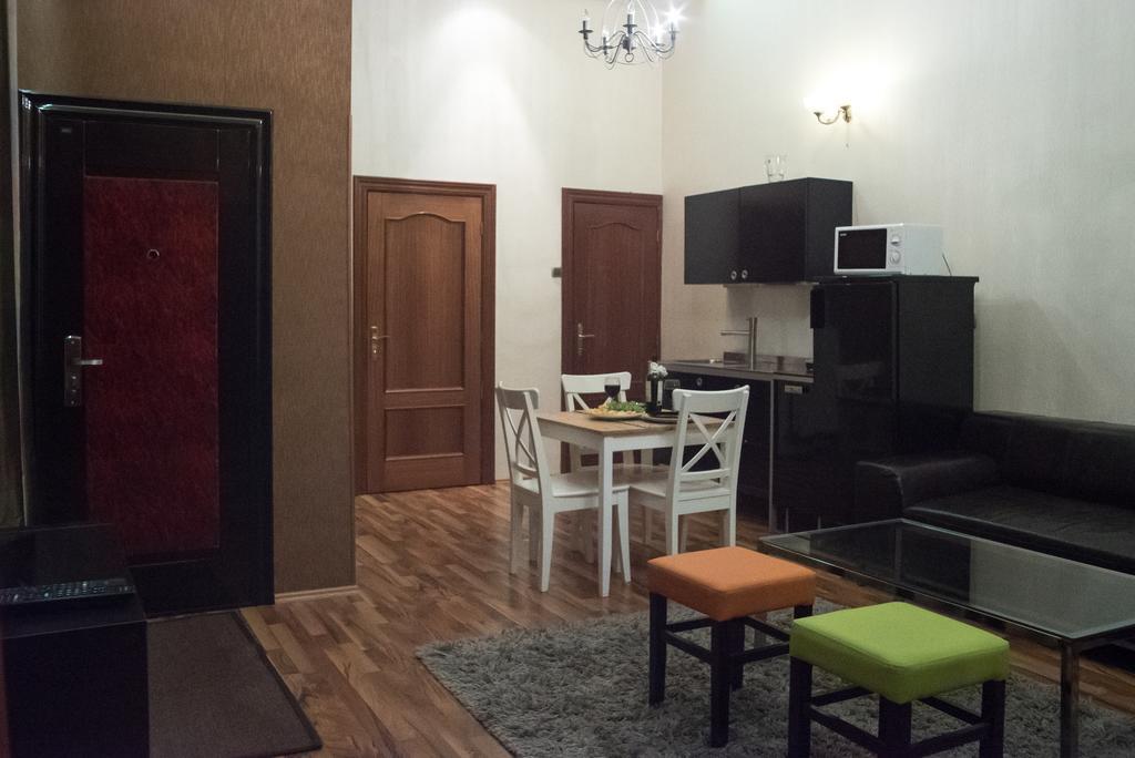 Inviting Flat In The Heart Of Town Apartment Будапеща Екстериор снимка