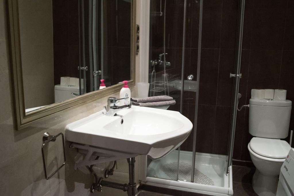 Inviting Flat In The Heart Of Town Apartment Будапеща Екстериор снимка