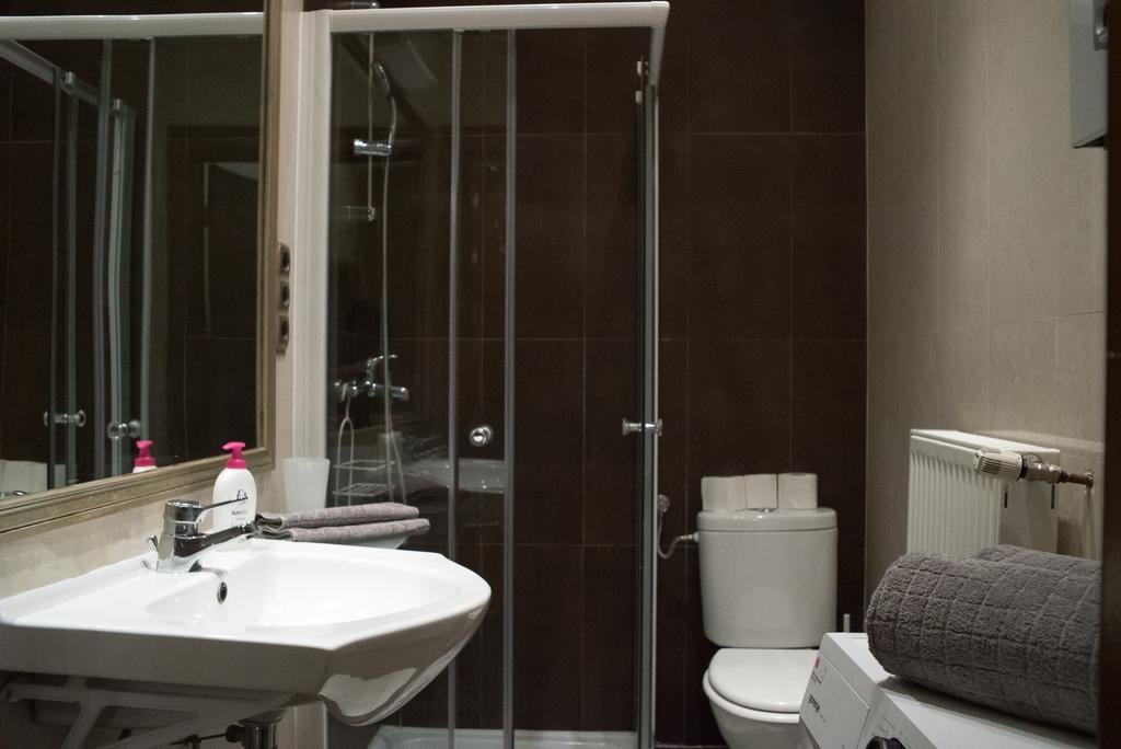 Inviting Flat In The Heart Of Town Apartment Будапеща Екстериор снимка