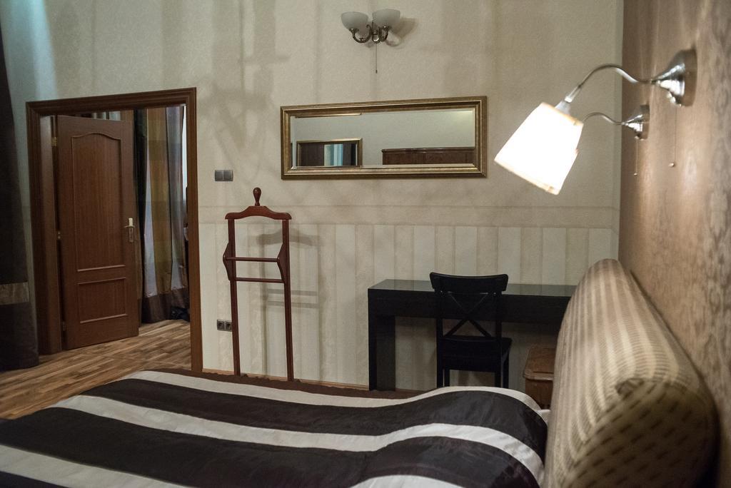 Inviting Flat In The Heart Of Town Apartment Будапеща Екстериор снимка