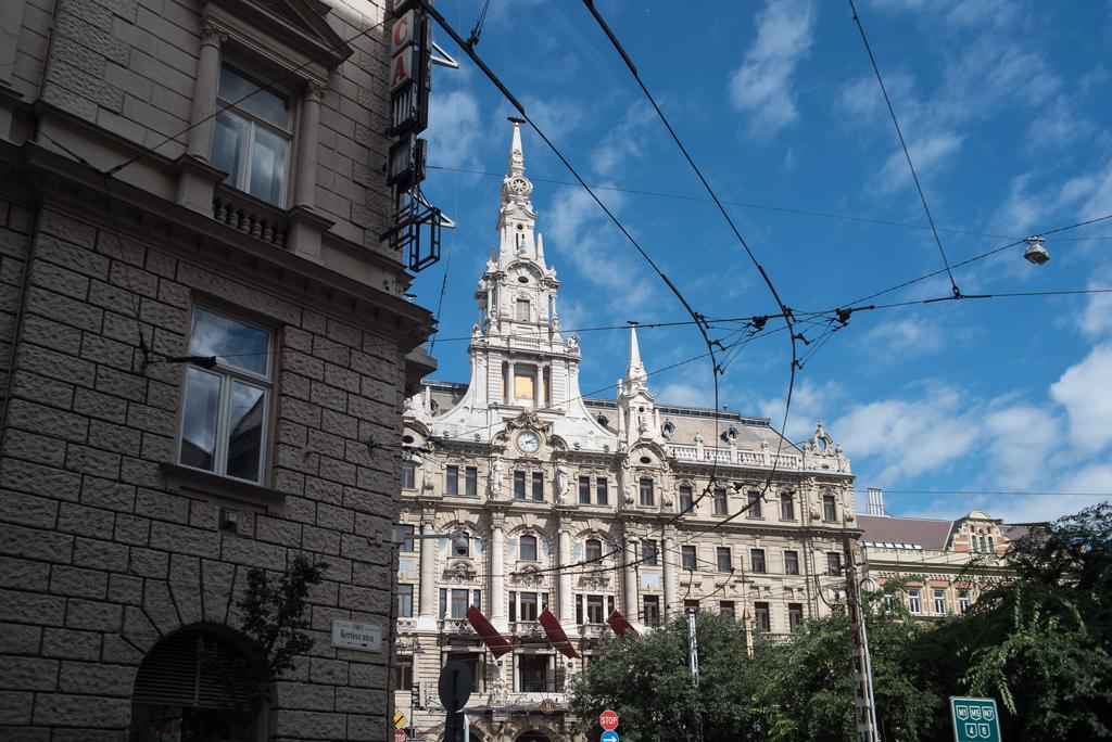 Inviting Flat In The Heart Of Town Apartment Будапеща Екстериор снимка