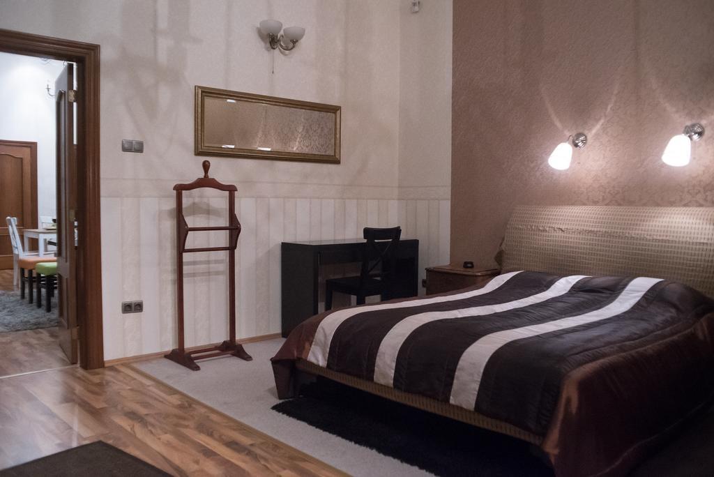 Inviting Flat In The Heart Of Town Apartment Будапеща Екстериор снимка