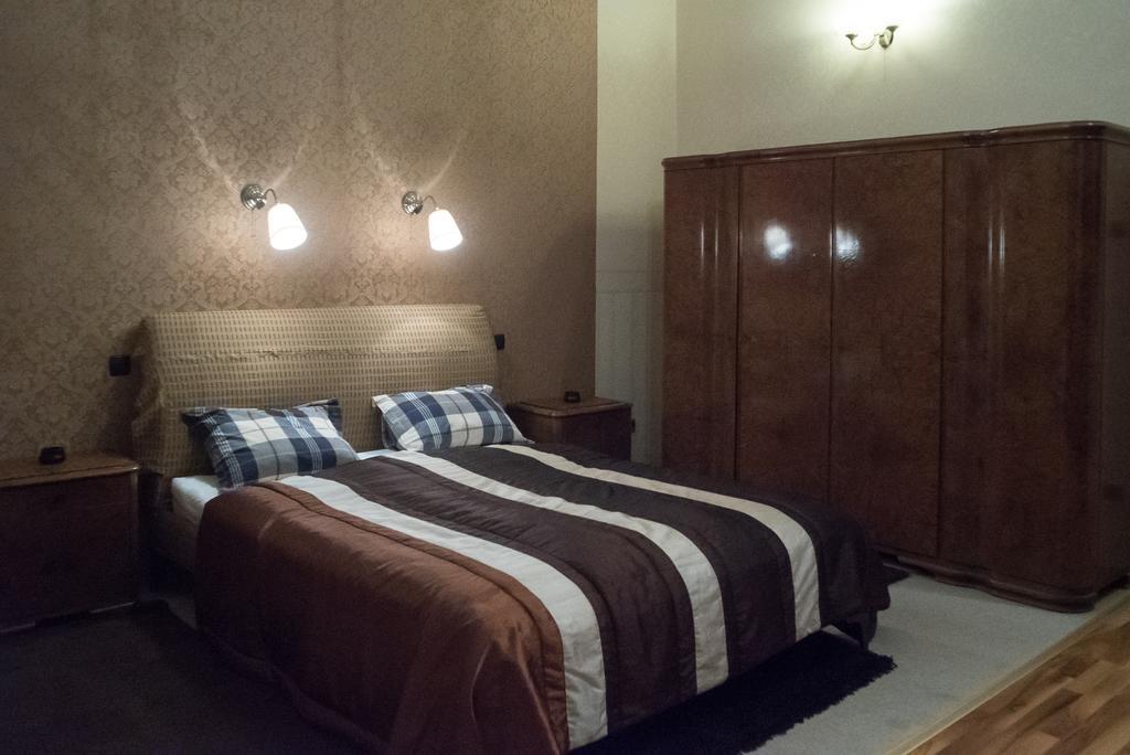 Inviting Flat In The Heart Of Town Apartment Будапеща Екстериор снимка