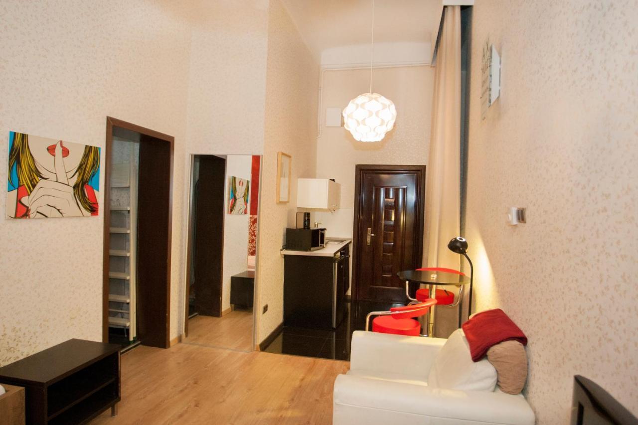 Inviting Flat In The Heart Of Town Apartment Будапеща Екстериор снимка