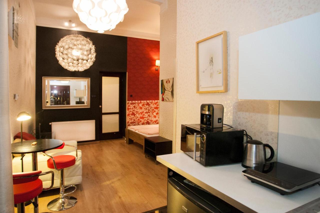 Inviting Flat In The Heart Of Town Apartment Будапеща Екстериор снимка